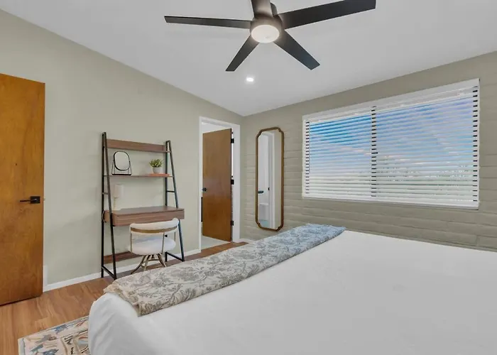 Mid Century With Hot Tub & Pool Table Tucson