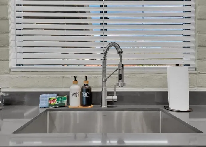 Mid Century With Hot Tub & Pool Table Holiday home Tucson