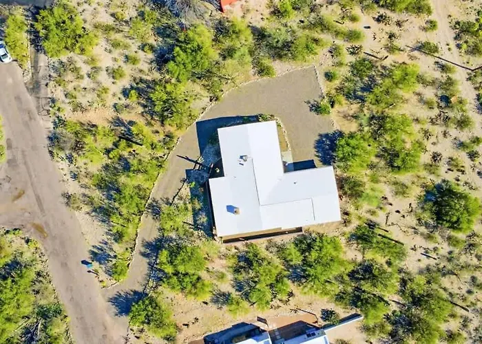 Mid Century With Hot Tub & Pool Table * Tucson